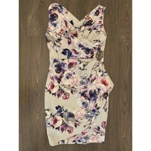 Beautiful Flowery Dress by Alex Evenings size 10P